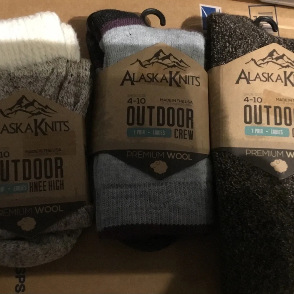 3pair of Alaska knits socks